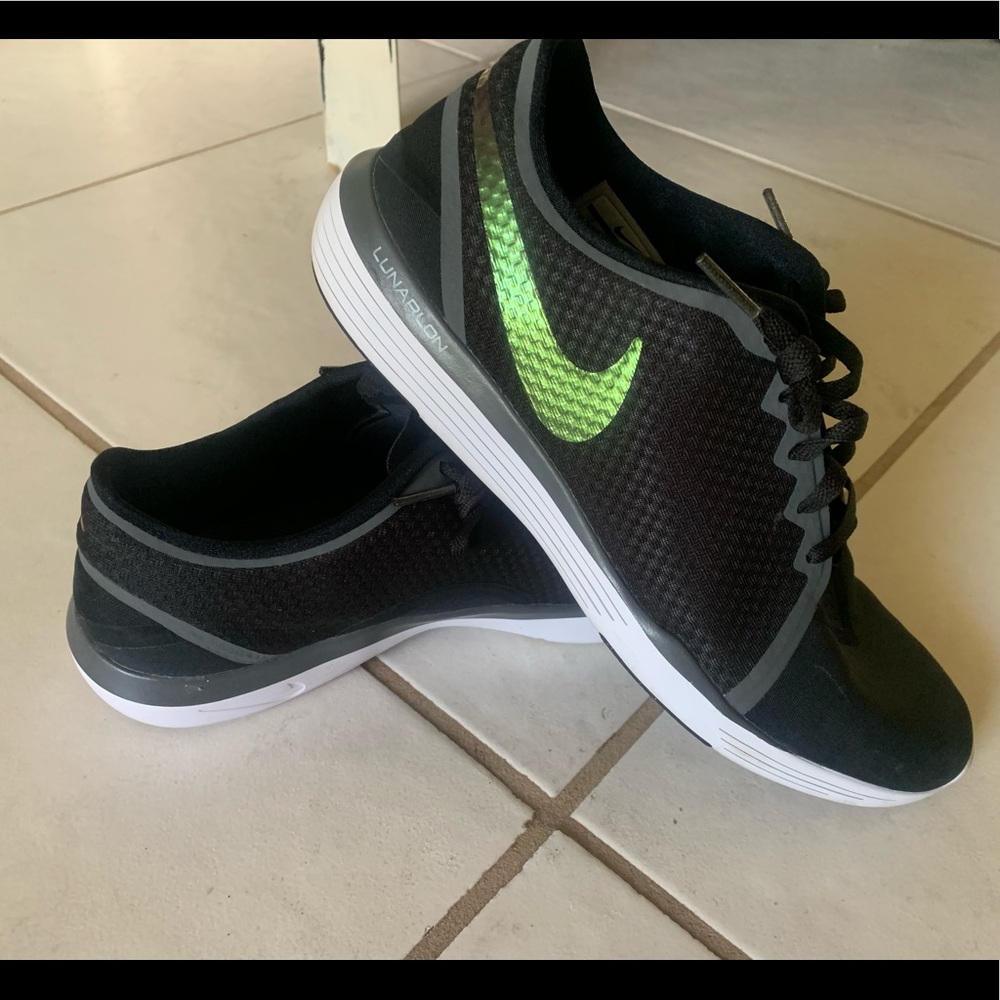 Nike women’s Lunarlon